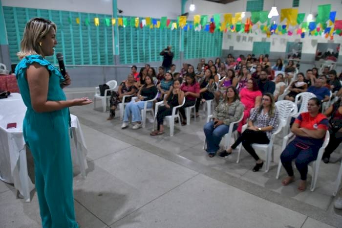 Mais de 120 pessoas concluem cursos