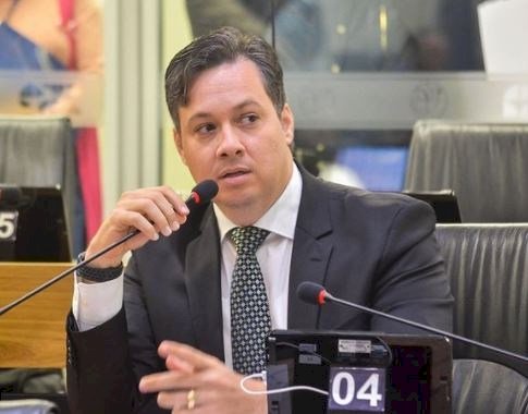 PL de Júnior Araújo que cria o Vale Gás para famílias em vulnerabilidade é aprovado na ALPB