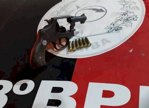 Arma de fogo e munições apreendidas pela PM