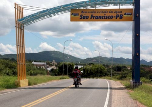Entrada do município de São Francisco 