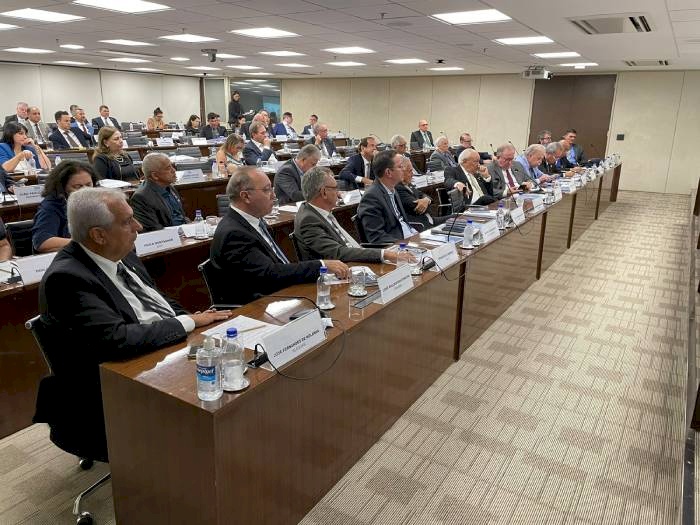 Presidente em exercício da FIEP, José William Montenegro Leal em reuniões do SESI Nacional