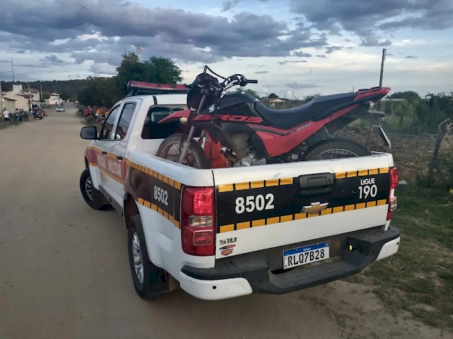 Motocicleta recuperada pela Polícia Militar