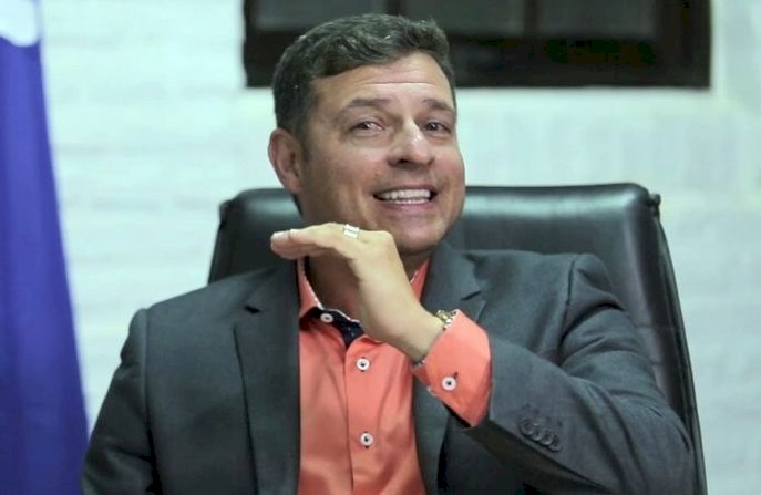 Prefeito, Victo Hugo