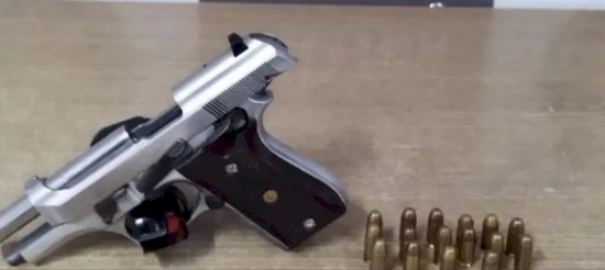 Pistola apreendida pela polícia em João Pessoa 