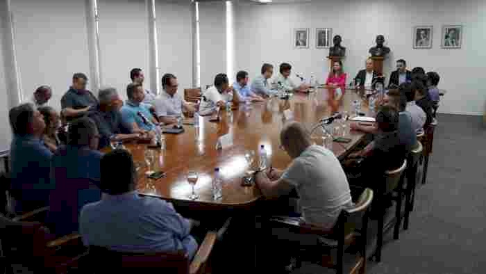 Discussão com empresários melhorias para os Distritos Industriais de Campina Grande