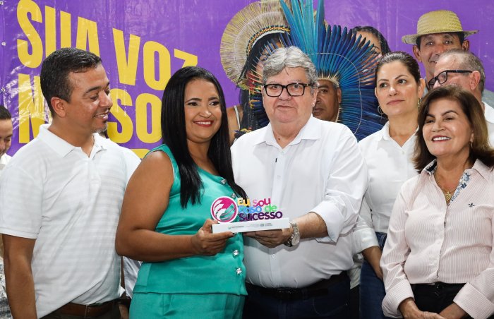 Contratos no Orçamento Democrático