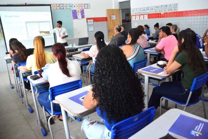 No dia 28 haverá oficinas de acessórios em macramê e bases de crochê
