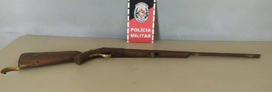Polícia apreende arma de fogo durante ocorrência de encontro de cadáver; entenda 