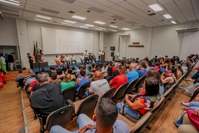 Comerciantes contemplados com linha de crédito