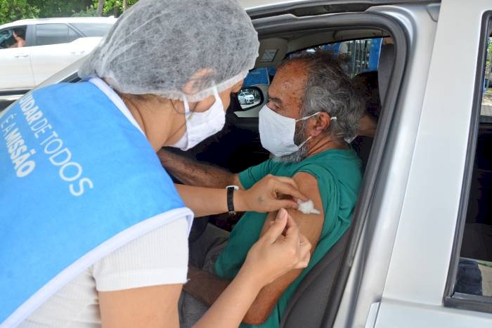 Baixa vacinação de idosos acende alerta para casos de gripe 
