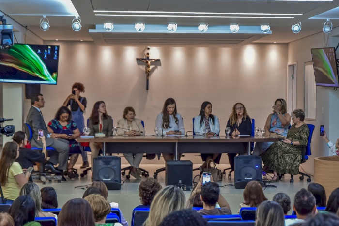 Dia das Mães com debate sobre maternidade atípica