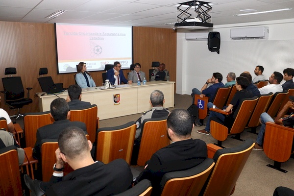 MPPB, PM e torcidas assinam TAC para garantir segurança nos estádios com cadastro online de torcedores