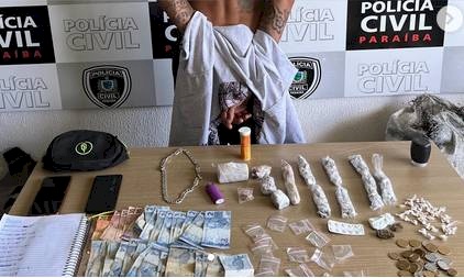 Vasto material ilícito apreendido com criminoso