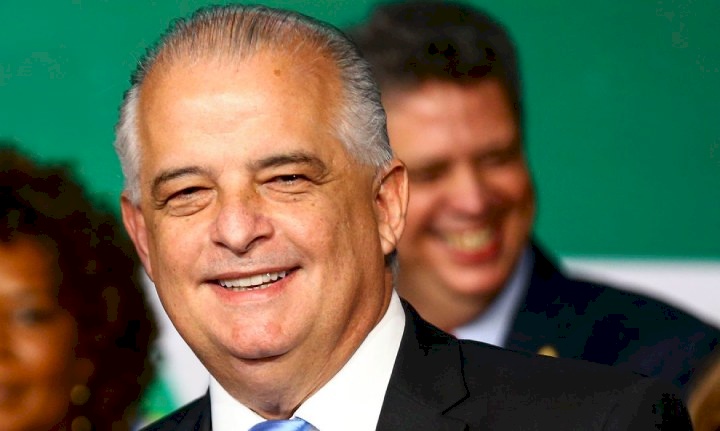 A concretização da reforma ministerial de Lula está atrelada a uma resolução com França