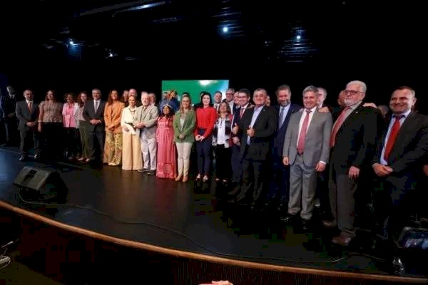 16 novos ministros para fechar a composição da Esplanada dos Ministérios