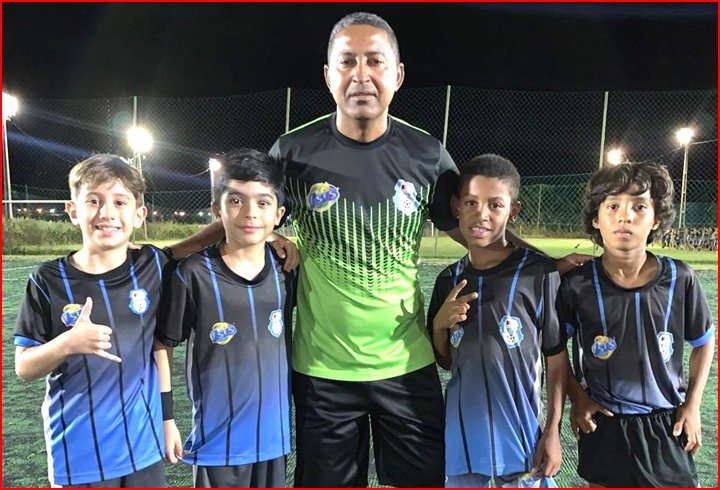 Nildo Lima com seus atletas 
