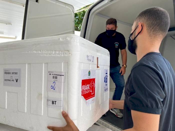 Lote com 7,2 milhões de doses de vacina pediátrica e baby contra a covid-19