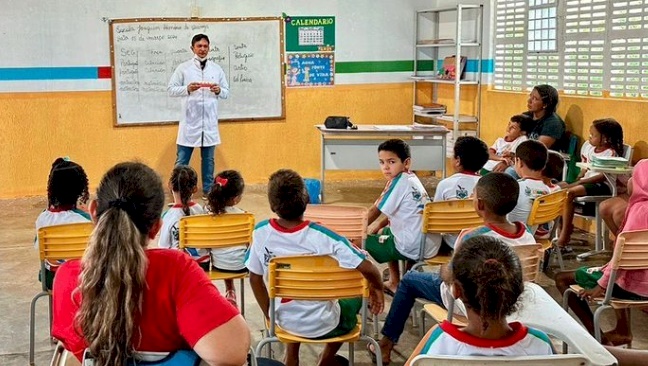 Programa ‘Saúde nas Escolas’ em visita aos colégios municipais de Aparecida