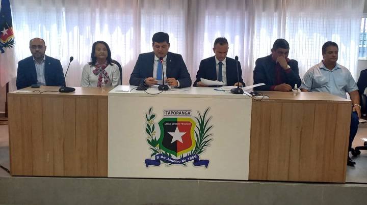 Mesa de Debate na Cidade de Itaporanga