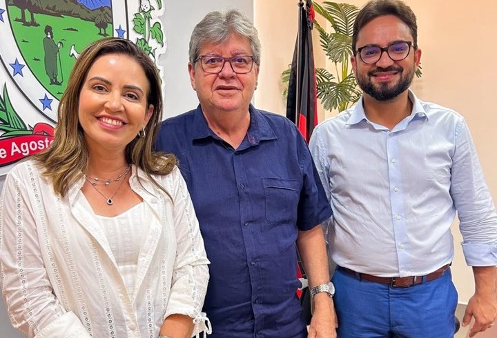 Pollianna Dutra, João Azevedo, e Tibério Limeira