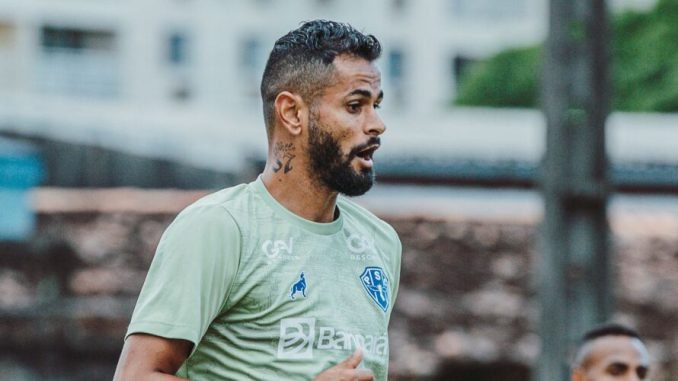 Zagueiro e capitão do Treze, Rafael Castro