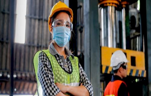 Mulheres ocupam 17,6% dos empregos formais do setor industrial da Paraíba