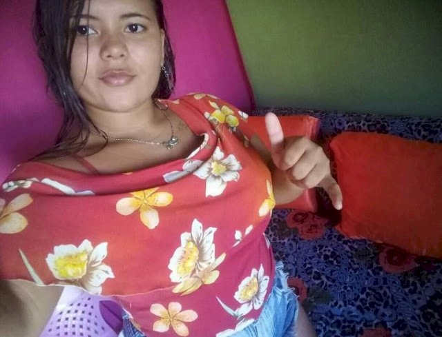 Jovem que morreu em acidente de moto estava grávida, e caiu após companheiro empinar o veículo