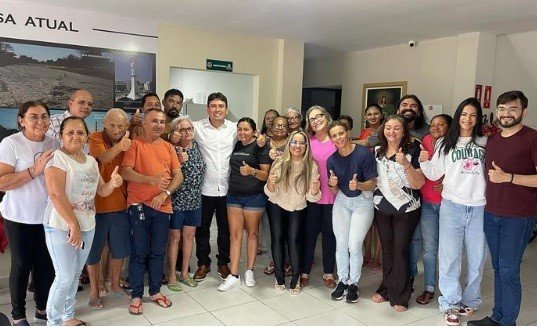 Helder Carvalho com a equipe da Casa de Sousa em João Pessoa