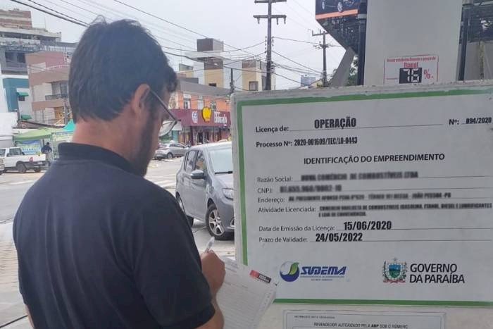Entrega de notificação aos postos de combustíveis para que justifiquem o índice de aumento
