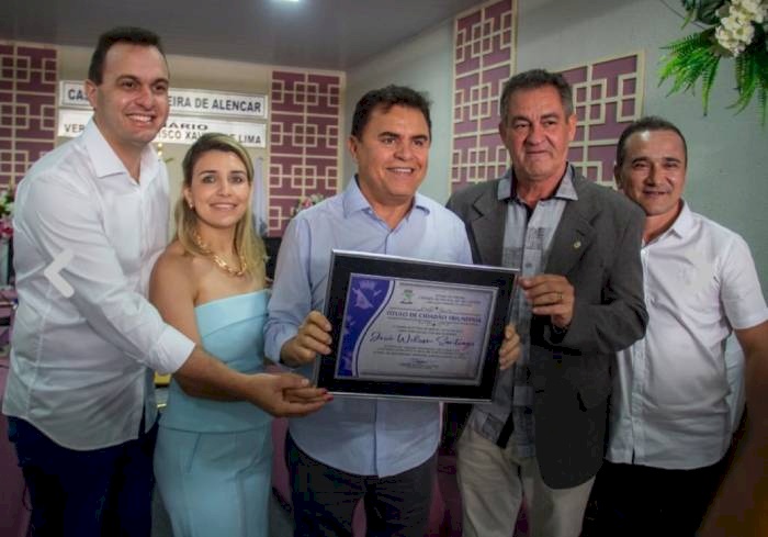 Título de Cidadão Triunfense a Wilson Santiago