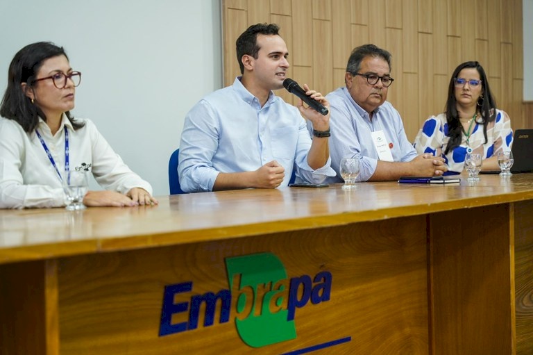 Vice-governador da Paraíba, Lucas Ribeiro, em evento na Embrapa 