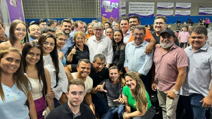 Wilson Filho com as lideranças, e o Governador, João Azevedo