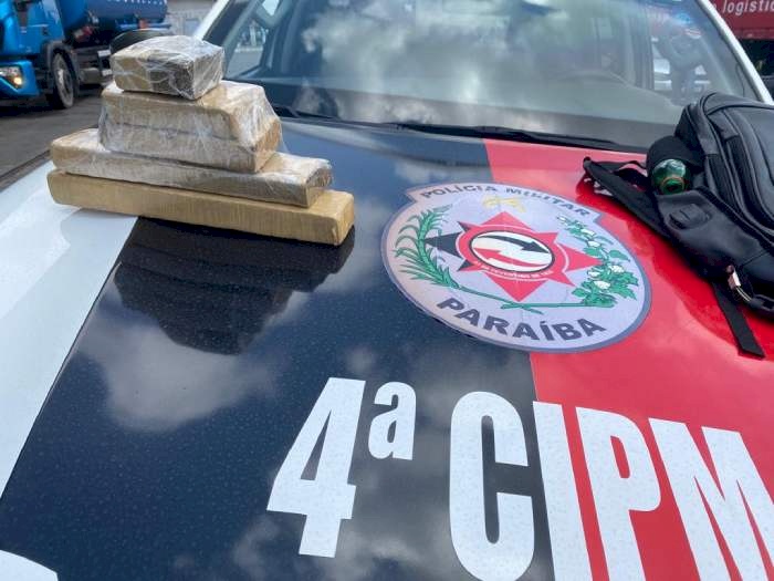 Material ilícito apreendido pela Polícia Militar