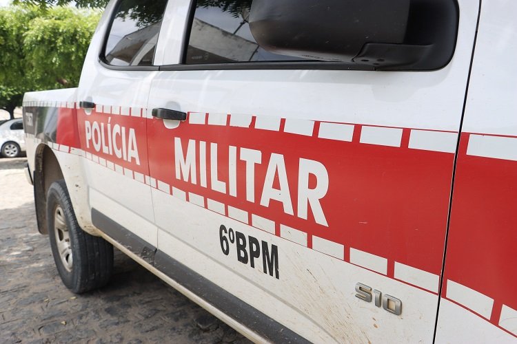 Viatura da 6o BPM de Cajazeiras