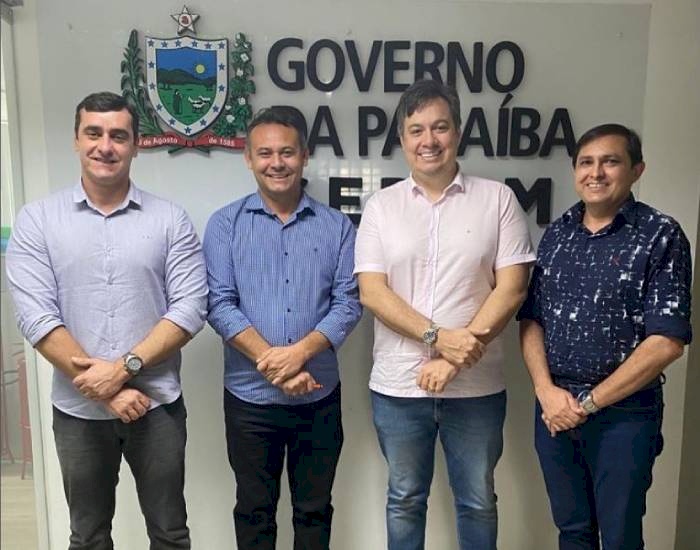 Júnior Araújo e o prefeito de Santa Helena, João Cléber em João Pessoa