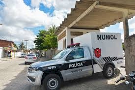Ossada humana nos destroços de uma casa em Bayeux