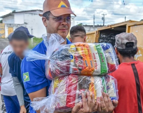 Deputado Estadual Jutay Meneses, em ação sicial no município de Sapé 