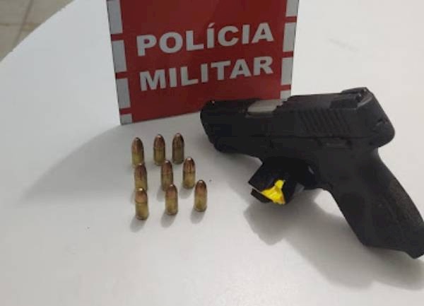 Pistola apreendida pela Polícia Militar em Santa Cruz
