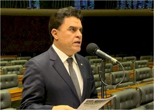 Wilson Santiago vota pelo retorno do auxílio emergencial e cobra mais vacinas para combate à Covid-19