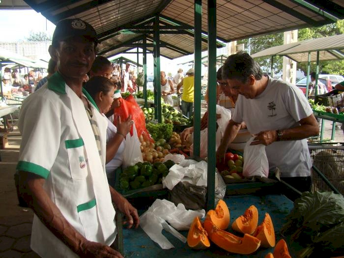 Feira do Produtor nesta sexta-feira (5) no pátio da Empaer