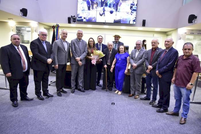 Medalha Epitácio Pessoa à defensora pública Rivana Barreto Ricarte