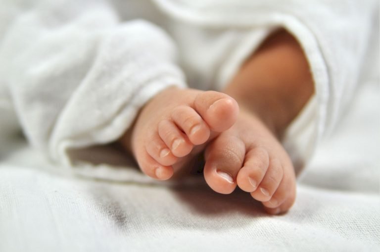 LAMENTÁVEL - Bebê de cinco meses morre asfixiado com saco plástico, no Sertão paraibano