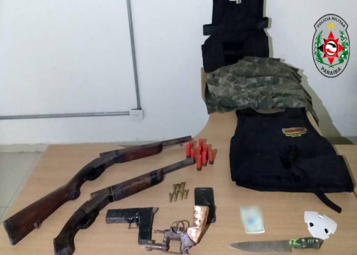 Armas e Colete