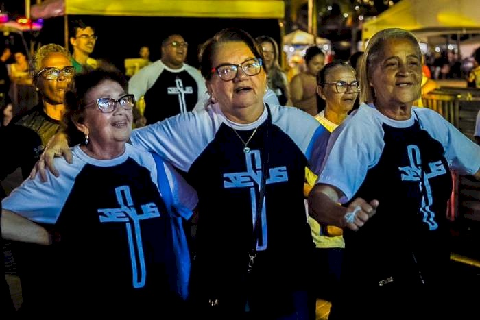 Noite de louvores com shows do Padre Puan Ramos e Padre Rui Braga