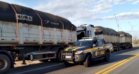 PRF apreende caminhão que transportava mercadorias com documento fiscal fraudado, em Cajazeiras 