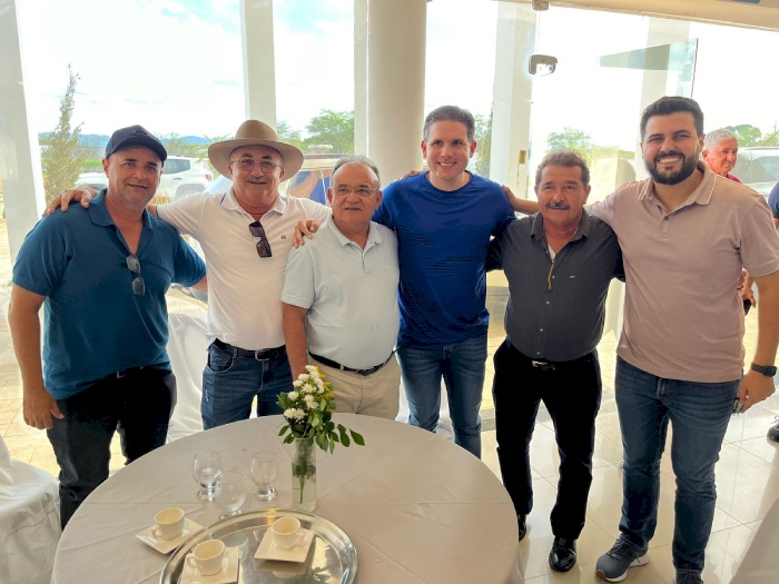 Wilson Filho em maratona de agendas no interior da Paraíba
