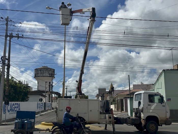 Serviço de manutenção de pontos de iluminação pública