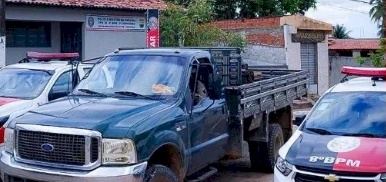 Caminhão que havia sido roubado é recuperado pela polícia militar em Juripiranga