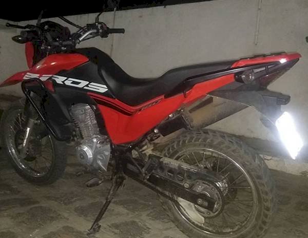 Policiais do 14º BPM recuperam motocicleta logo após ser roubada em Sousa