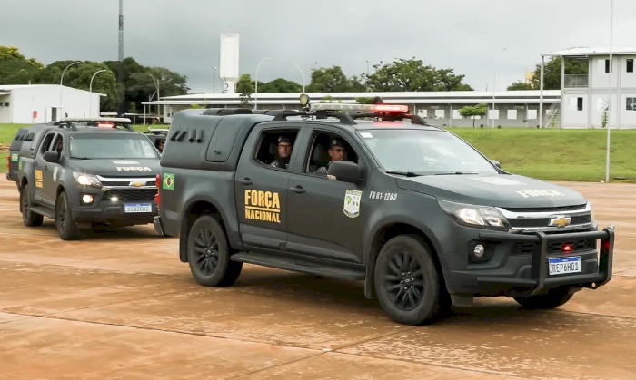 Buscas a fugitivos perto de parque nacional